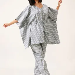 Clovia Women Printed Night suit-picture-25
