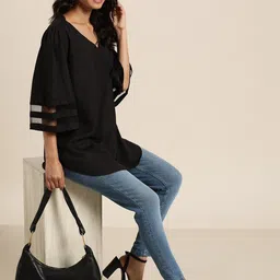 Qurvii Women Solid V-Neck A-Line Tops-image-14