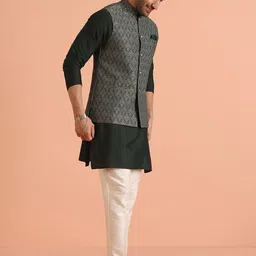KISAH Men Regular Kurta with Trousers image 3
