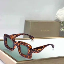 CELEBRITY SUNGLASSES Unisex Square Sunglasses with UV Protected Lens CLSG-86744-06-50