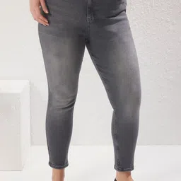 Trendyol Women Regular Fit Mid-Rise Jeans-image-47