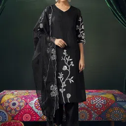SANISA Women Ethnic Motifs Embroidered Regular Mirror Work Kurta Sets-image-38