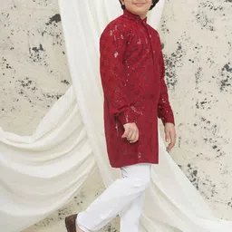 Aj DEZInES Boys Ethnic Motifs Embroidered Regular Sequinned Kurta with Pyjamas image 4