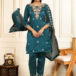 House of Pataudi Floral Embroidered Thread Work Straight Kurta With Trousers And Dupatta-image-50