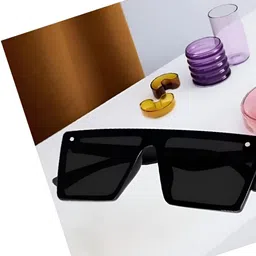 Glori-fyi Rectangular Sunglass image 3