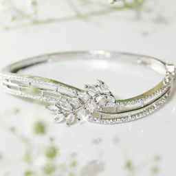 Manuvi Jewels Silver Metal Bracelet-image-22