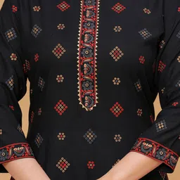 PURSHOTTAM WALA Women Floral Printed Gotta Patti Floral Kurta image 2