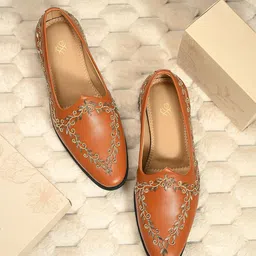 House of Pataudi Men Embellished Loafer-image-63