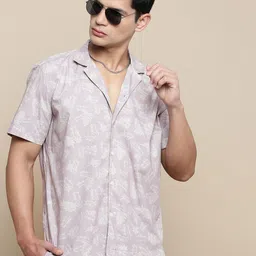 INVICTUS Men Sport Relaxed Fit Cuban Collar Floral Printed Cotton Casual Shirt-image-92