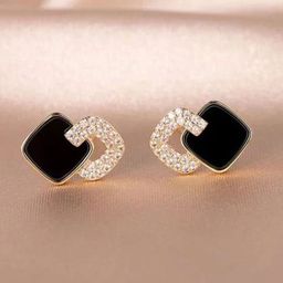 AGARWALPRODUCT Rectangle Studs Earrings image 4