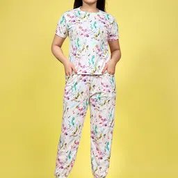 SAKARMAA Women Printed T-Shirt & Joggers Co-Ords-image-93