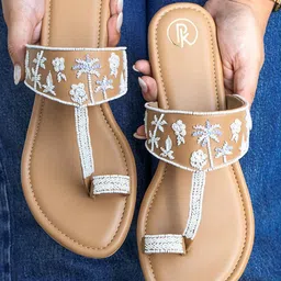 Preet Kaur Women Palm Tan Kolhapuri Ethnic One Toe Flats-image-67