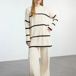 Trendyol Striped Round Neck Long Sleeves Top With Trousers-image-27