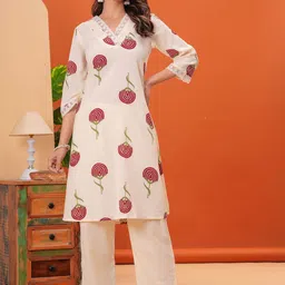 GULABI LEAF Printed V Neck Pure Cotton Top With Trousers Co-Ords-picture-17