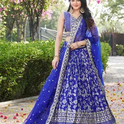 DIVASTRI Embroidered Sequinned Semi-Stitched Lehenga & Unstitched Blouse With Dupatta-picture-13