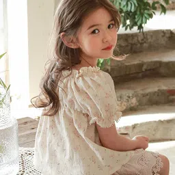 LULU & SKY Floral Print Puff Sleeve Top image 4