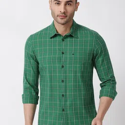 Basics Men Relaxed Slim Fit Spread Collar Checked Cotton Casual Shirt-image-87