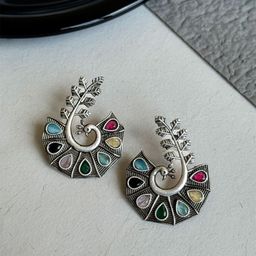 NAMAN ARTS Contemporary Studs Earrings-picture-6