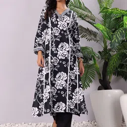 Varanga Floral Printed V-Neck Pure Cotton Kurta With Trousers-33