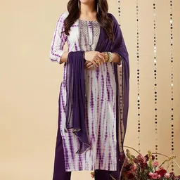 DIVASTRI Dyed Round Neck Straight Kurta With Trousers & Dupatta-image-1