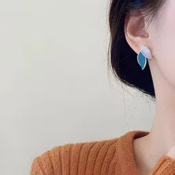 FIMBUL Silver Plated Leaf Shaped Studs image 2