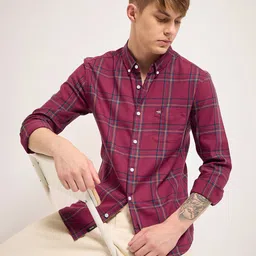THE BEAR HOUSE Men Cotton Checked Slim Fit Casual Shirt-image-81