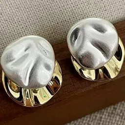 VAGHBHATT Contemporary Studs Earrings-36