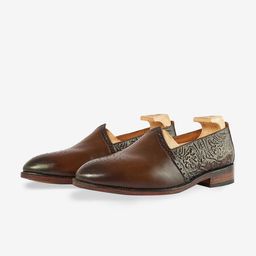 Whitemuds Men Sikar Semi Floral Leather Slip-On Jutties-picture-14