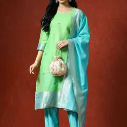 QSH Embroidered Floral Thread Work Kurta Sets-picture-8