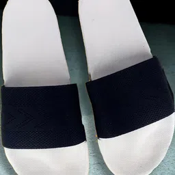 Pampy Angel Men White Flip Flops-image-28