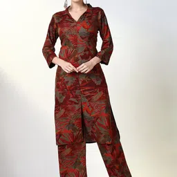 SHOWOFF Women Floral Printed Panelled Kurta with Palazzos-picture-13