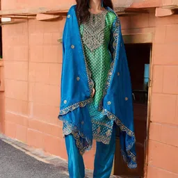 KIMISHA Bandhani Printed Zari Straight Kurta With Trousers And Dupatta-5