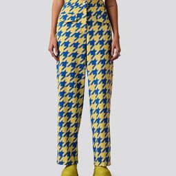 Muvazo Houndstooth Vibe Printed Sleeveless Crop Top With Trousers Co-Ords-picture-15