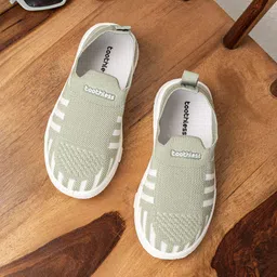 toothless Girls Woven Design Slip-On Round Toe Sneakers-32