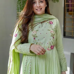 URMIR FASHION Women Floral Embroidered Tiered Thread Work Kurta with Trousers & With Dupatta-picture-20