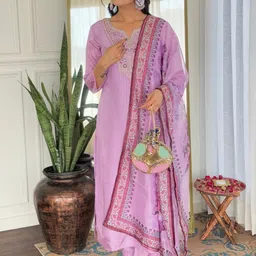 CANIZZARO Women Ethnic Motifs Embroidered Regular Kurta with Trousers & With Dupatta image 2