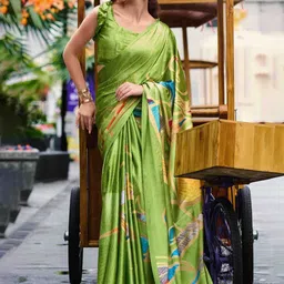 DIVASTRI Floral Satin Saree-image-18
