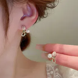 DressBerry Koreanearringmodel76 Gold-Plated Contemporary Shaped Artificial Stones Studs-50