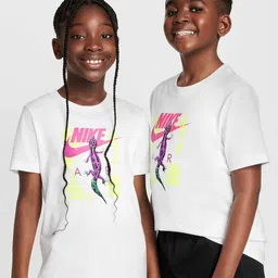 Nike Sportswear Big Kids' T-Shirt-picture-1