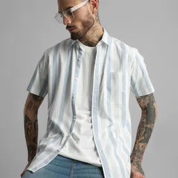 Klub Fox Men Slim Fit Spread Collar Vertical Striped Cotton Casual Shirt-picture-49
