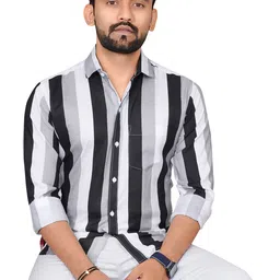Metronaut Men Regular Fit Spread Collar Vertical Striped Casual Shirt-image-106