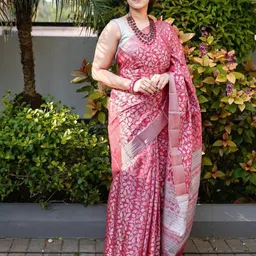 INDIOTSAV Floral Zari Banarasi Saree-picture-10