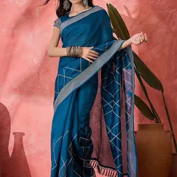 Sangria Checked Embroidered Saree With Unstitched Blouse-3