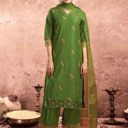 SANISA Floral Embroidered Thread Work Straight Kurta With Trousers & Dupatta-48