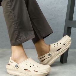 HRX by Hrithik Roshan Men Self-Designed Clogs-picture-50