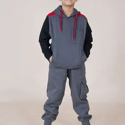 KiddoPanti Boys Colorblocked Hooded Tracksuit-47