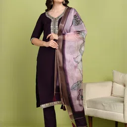 NEW ETHNIC 4 YOU Women Silk Blend Embroidered Kurta Sets-image-80