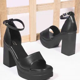 JM Looks Ethnic Block Sandals-25