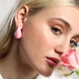 SOHI The Medium Teardrop Shaped Studs image 5