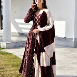 Women Floral Print, Printed Viscose Rayon Anarkali Kurta With Attached Dupatta-9